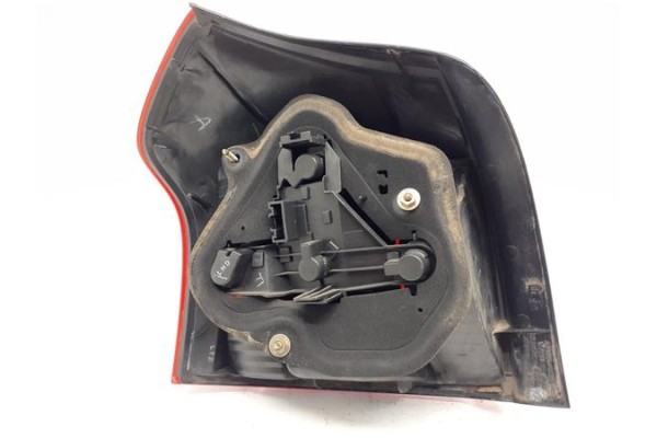 Recambio de piloto trasero derecho para toyota corolla (e12) 2.0 d-4d referencia OEM IAM 8155102150  8155113650 , TOYOTA | 81550