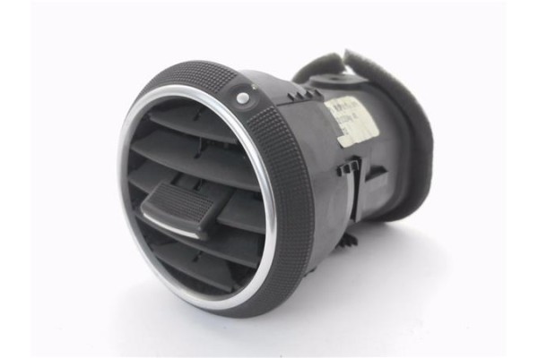 Recambio de rejilla entrada de aire para audi a3 (8p1) 2.0 tdi 16v referencia OEM IAM 8P3807647  