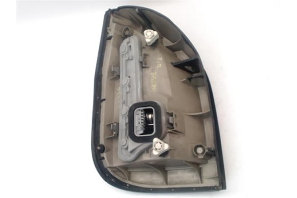 Recambio de piloto trasero derecho para opel zafira a 2.2 dti 16v referencia OEM IAM 1222084 275408 
