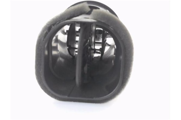 Recambio de rejilla entrada de aire para audi a3 (8p1) 2.0 tdi 16v referencia OEM IAM 8P3807647  