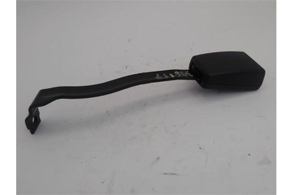 Recambio de anclaje cinturon delantero derecho para seat altea (5p1) 1.9 tdi referencia OEM IAM 5P0857756G QVZ  