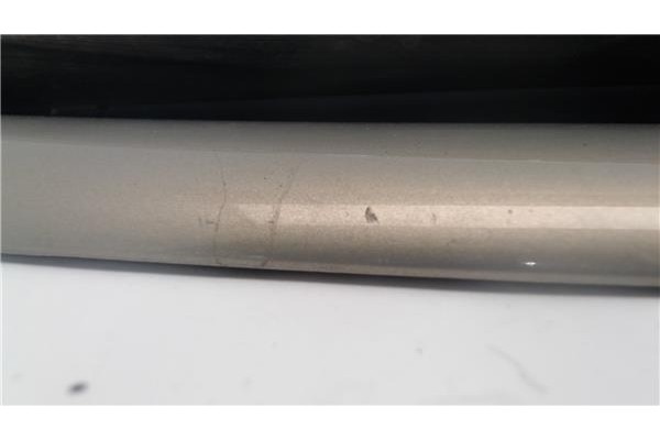 Recambio de rejilla capo para citroen xsara picasso referencia OEM IAM 9631507477  