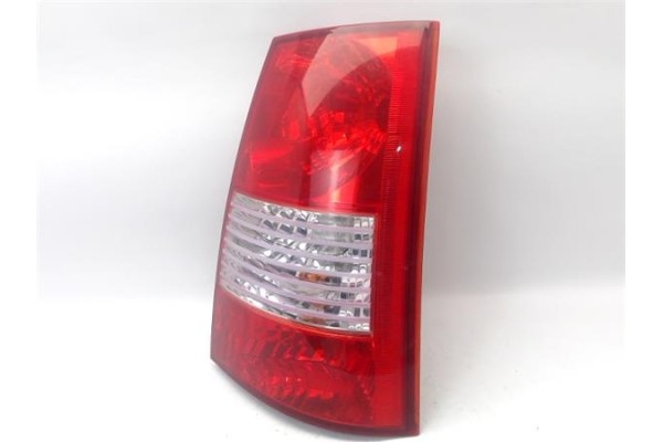 Recambio de piloto trasero derecho para kia picanto (sa) 1.1 referencia OEM IAM 9240207010  
