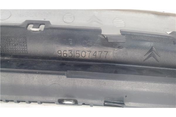 Recambio de rejilla capo para citroen xsara picasso referencia OEM IAM 9631507477  
