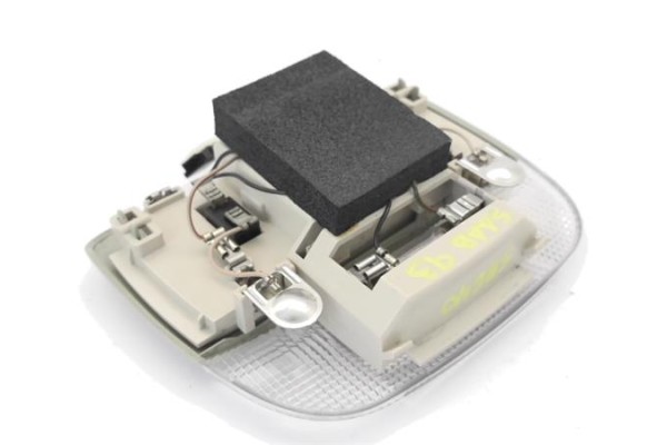 Recambio de luz interior techo para saab 9-3 berlina 1.9 tid referencia OEM IAM 12804657  
