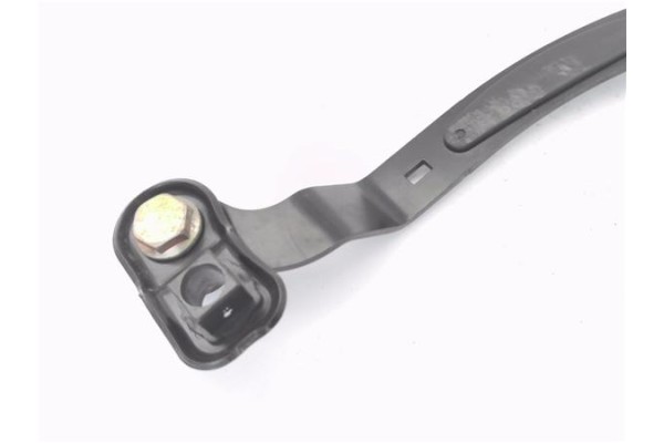 Recambio de anclaje cinturon delantero derecho para volkswagen golf iv berlina (1j1) 1.8 referencia OEM IAM 1J3858472  