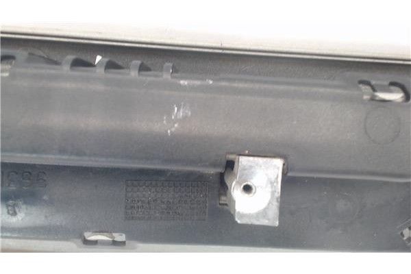 Recambio de rejilla capo para citroen xsara picasso referencia OEM IAM 9631507477  