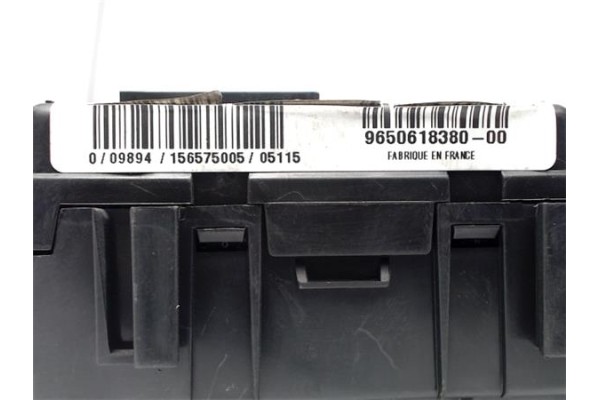 Recambio de caja fusibles/rele para citroen c3 1.4 hdi referencia OEM IAM 965061838000 11286253 
