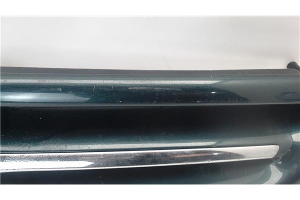 Recambio de rejilla capo para citroen xsara berlina referencia OEM IAM 9622040977  