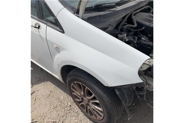 Recambio de aleta delantero derecha para fiat punto / grande punto (199) 1.4 referencia OEM IAM 51901100  