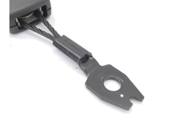 Recambio de anclaje cinturon delantero derecho para mercedes-benz clase a (bm 168) 1.9 190 (168.032) referencia OEM IAM 16886026