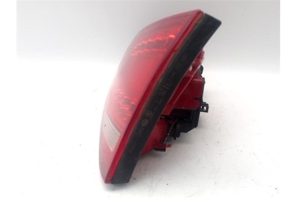 Recambio de piloto interior derecho para audi a4 berlina (8k2) 2.0 basis referencia OEM IAM 8K9945094B  