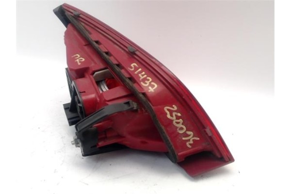 Recambio de piloto interior derecho para audi a4 berlina (8k2) 2.0 basis referencia OEM IAM 8K9945094B  