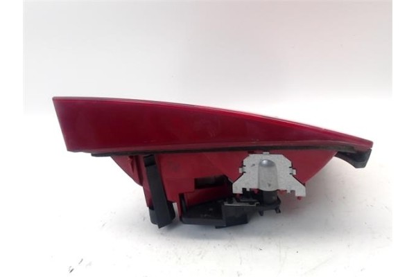 Recambio de piloto interior derecho para audi a4 berlina (8k2) 2.0 basis referencia OEM IAM 8K9945094B  
