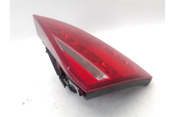 Recambio de piloto interior derecho para audi a4 berlina (8k2) 2.0 basis referencia OEM IAM 8K9945094B  