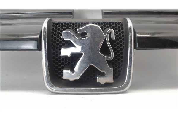 Recambio de rejilla capo para peugeot 406 berlina (s1/s2) referencia OEM IAM 9616258477 1851485101 
