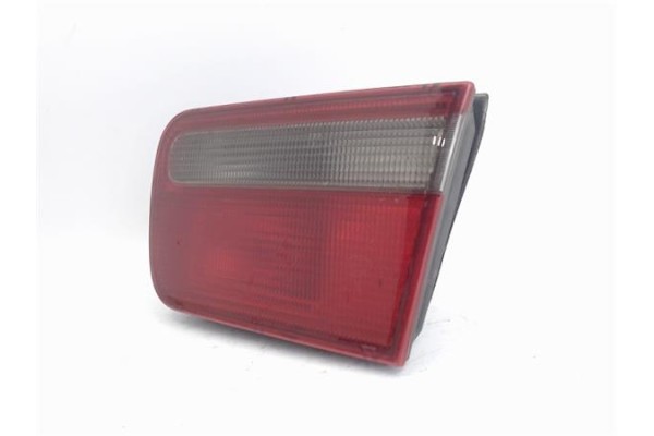 Recambio de piloto porton trasero derecho para honda accord berlina (cc/ce) referencia OEM IAM 23622600  