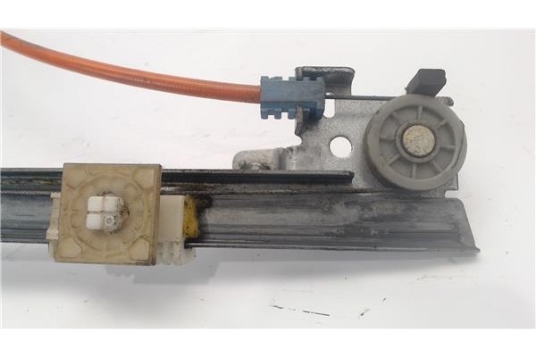 Recambio de mecanismo elevalunas delantero izquierdo para citroen saxo referencia OEM IAM   