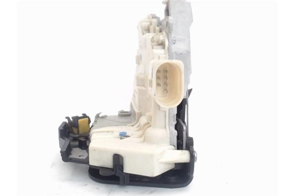 Recambio de cierre electromagnetico delantero derecho para audi a6 avant (4f5) 2.8 fsi referencia OEM IAM 4F1837016 BSP24831 4F1