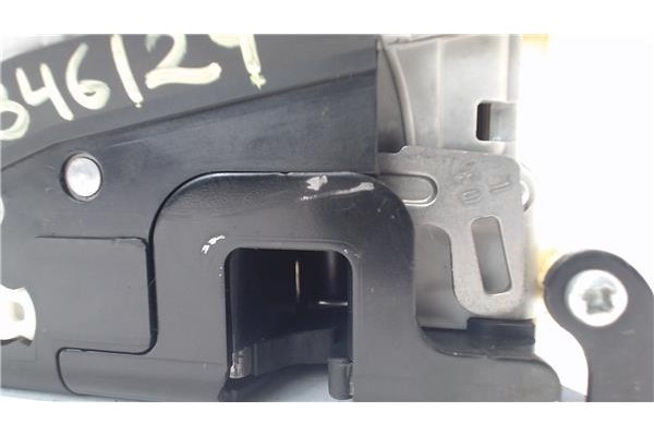 Recambio de cierre electromagnetico delantero izquierdo para volkswagen passat berlina (3c2) 2.0 tdi 16v referencia OEM IAM 3C18