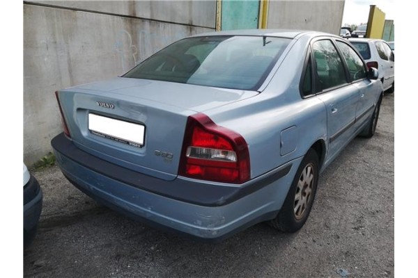volvo s80 berlina del año 2002