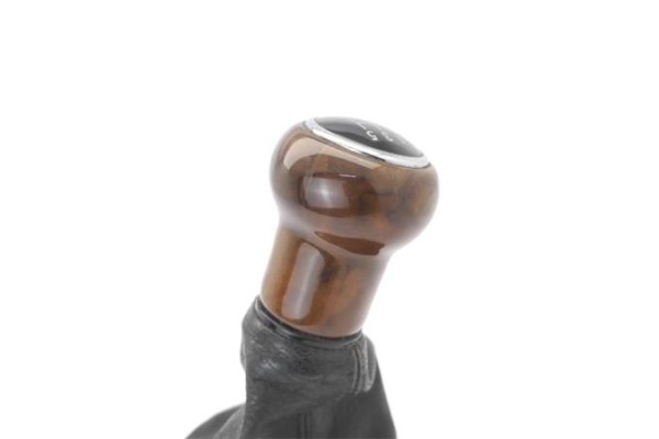 Recambio de pomo palanca cambio para volkswagen passat berlina (3b2) 1.8 básico referencia OEM IAM 3B0711113J  