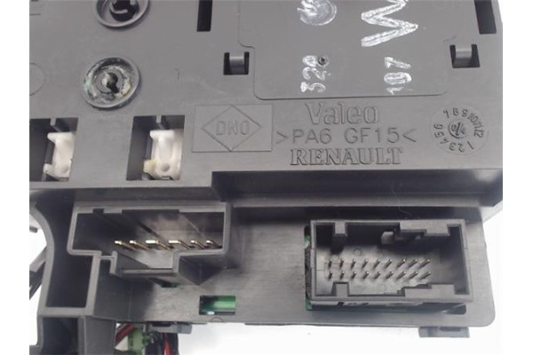 Recambio de mando limpiaparabrisas para renault scenic ii (jm) referencia OEM IAM 7701069597   Recambio de mando limpiaparabrisas para renault scenic ii (jm) referencia OEM IAM 7701069597