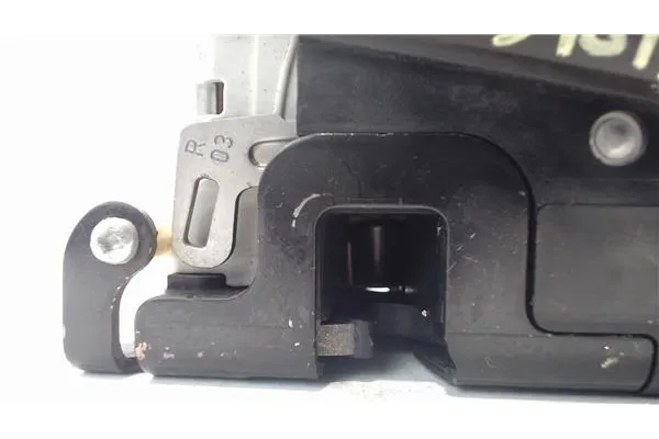 Recambio de cierre electromagnetico trasero derecho para volkswagen passat berlina (3c2) 2.0 tdi 16v referencia OEM IAM 3C483901