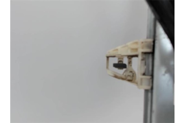 Recambio de mecanismo elevalunas delantero izquierdo para renault megane ii berlina 3p referencia OEM IAM   