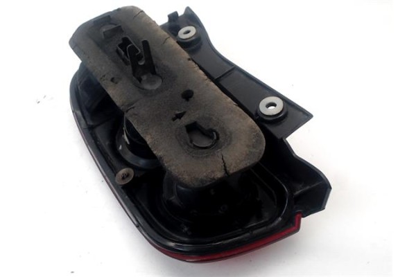 Recambio de piloto trasero izquierdo para nissan micra (k12e) 1.2 16v referencia OEM IAM 26559AX720  