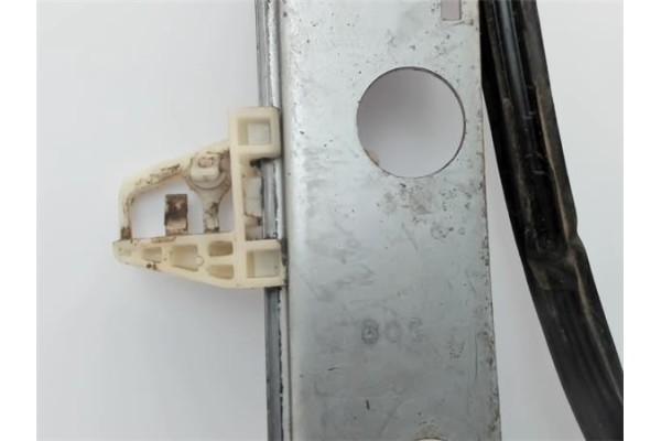 Recambio de mecanismo elevalunas delantero izquierdo para renault megane ii berlina 3p referencia OEM IAM   