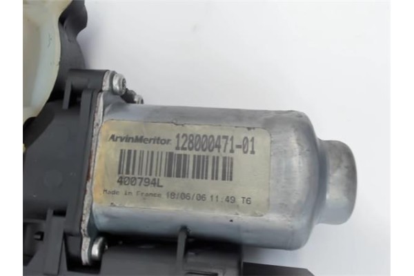 Recambio de mecanismo elevalunas delantero izquierdo para renault megane ii berlina 3p referencia OEM IAM   