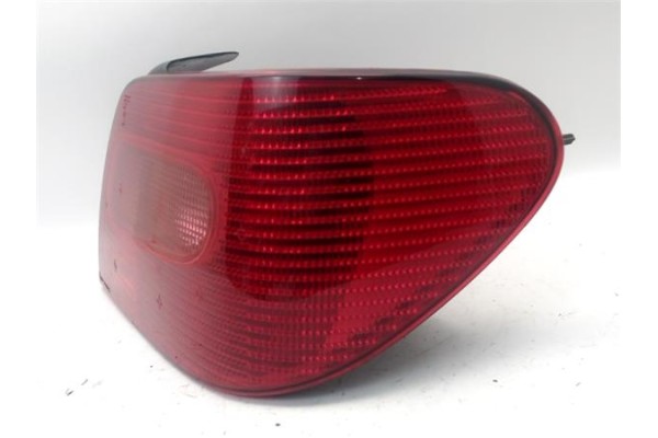 Recambio de piloto trasero derecho para citroen xsara berlina 2.0 hdi 90 referencia OEM IAM 6351P0  