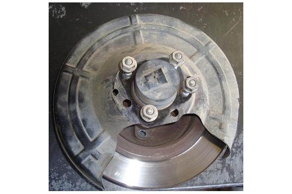 Recambio de cierre electromagnetico delantero derecho para mazda 2 (b2w) 1.6 referencia OEM IAM DD1058310F  