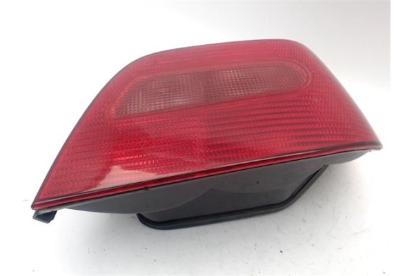 Recambio de piloto trasero derecho para citroen xsara berlina 2.0 hdi 90 referencia OEM IAM 6351P0  