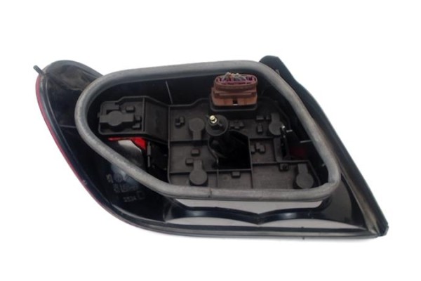Recambio de piloto trasero derecho para citroen xsara berlina 2.0 hdi 90 referencia OEM IAM 6351P0  