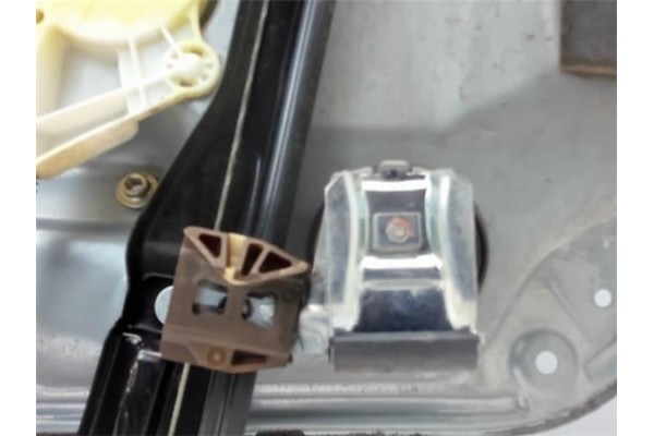 Recambio de elevalunas electrico delantero izquierdo para volkswagen golf iv berlina (1j1) referencia OEM IAM 1J3837461H  1J3837