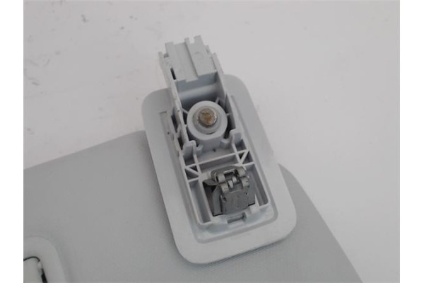 Recambio de parasol derecho para peugeot 2008 1.6 hdi referencia OEM IAM 16125932PR  