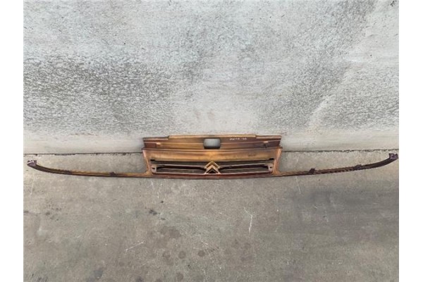 Recambio de rejilla capo para citroen xantia berlina referencia OEM IAM 7804H1  