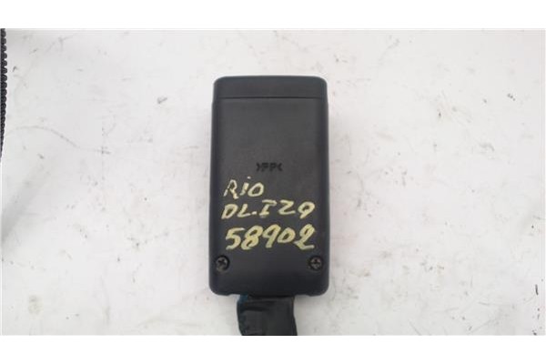 Recambio de anclaje cinturon delantero izquierdo para kia rio (ub) 1.2 basic referencia OEM IAM 888301W000HU  