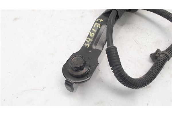 Recambio de anclaje cinturon delantero izquierdo para kia rio (ub) 1.2 basic referencia OEM IAM 888301W000HU  