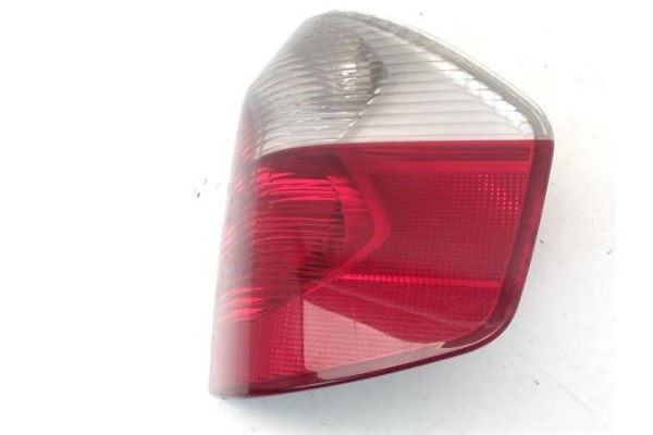 Recambio de piloto trasero derecho para bmw serie x3 (e83) 3.0d referencia OEM IAM 63213404104  