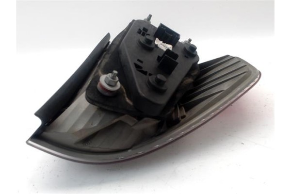 Recambio de piloto trasero derecho para bmw serie x3 (e83) 3.0d referencia OEM IAM 63213404104  
