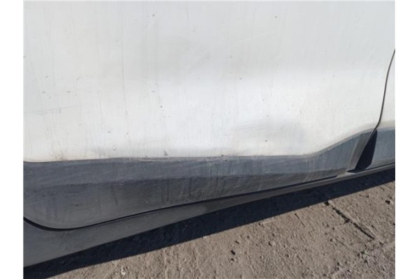 Recambio de puerta trasero derecha para kia stonic (ybcuv) 1.0 edition 7 referencia OEM IAM 77004H8400  