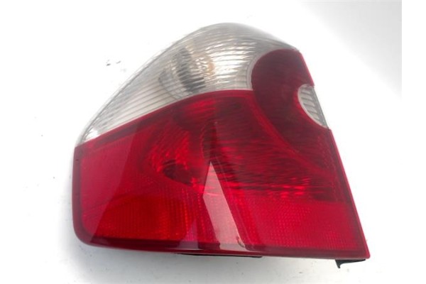 Recambio de piloto trasero izquierdo para bmw serie x3 (e83) 3.0d referencia OEM IAM 63210395810  