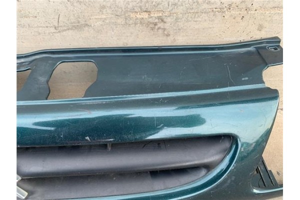 Recambio de rejilla capo para citroen saxo referencia OEM IAM 7804J3  7804F7 , CITROËN