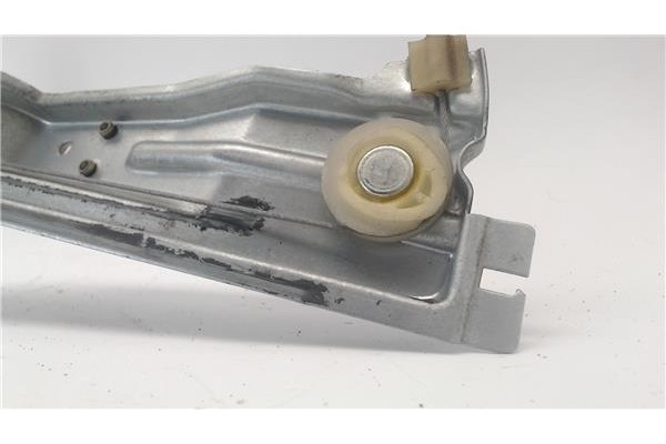 Recambio de mecanismo elevalunas delantero izquierdo para citroen c4 coupe referencia OEM IAM 997018102 996385101 