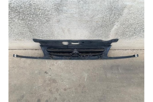 Recambio de rejilla capo para citroen saxo referencia OEM IAM 7804J3  7804F7 , CITROËN
