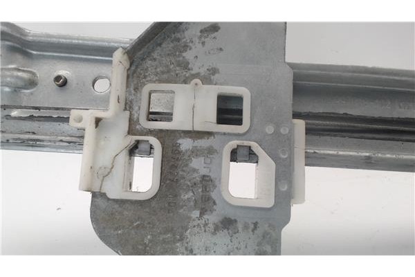 Recambio de mecanismo elevalunas delantero izquierdo para citroen c4 coupe referencia OEM IAM 997018102 996385101 