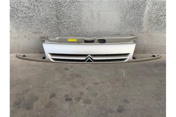 Recambio de rejilla capo para citroen saxo referencia OEM IAM 7804J3  7804F7 , CITROËN